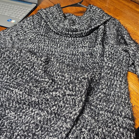 Lane Bryant Sweater - Picture 4 of 14